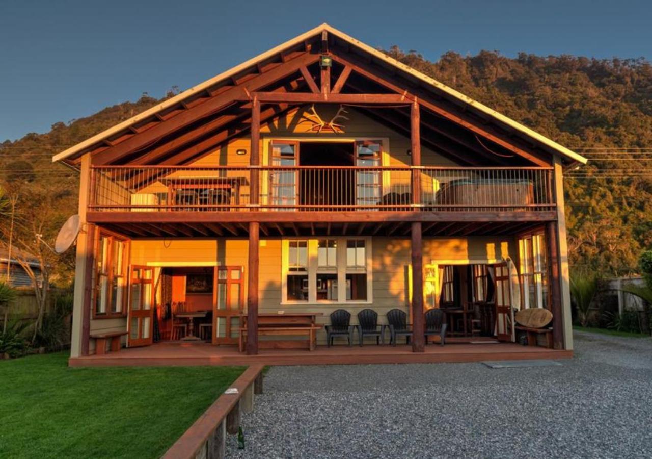 The Ghost Lodge Granity Exterior photo